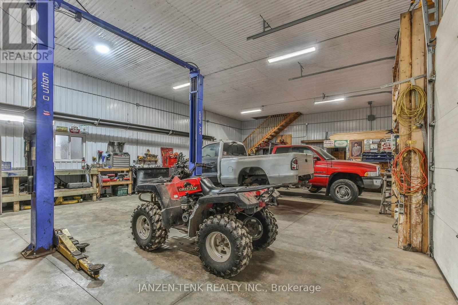 9114 Rogers Road, Malahide, Ontario  N5H 2R4 - Photo 44 - X12877072