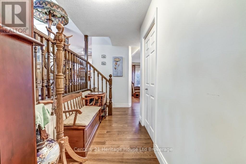 51 Haida Place, Woodstock, Ontario  N4T 1R8 - Photo 4 - X12875402