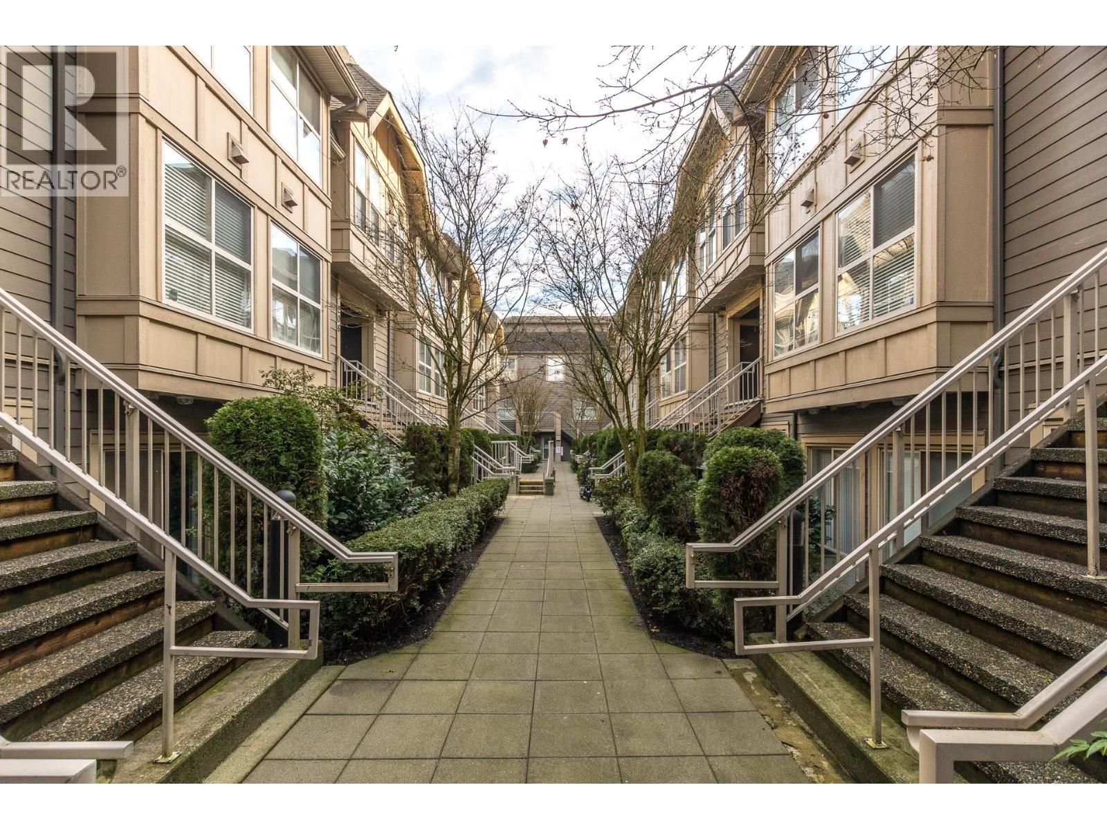 208 2110 Rowland Street, Port Coquitlam, British Columbia  V3C 0C2 - Photo 37 - R3088472