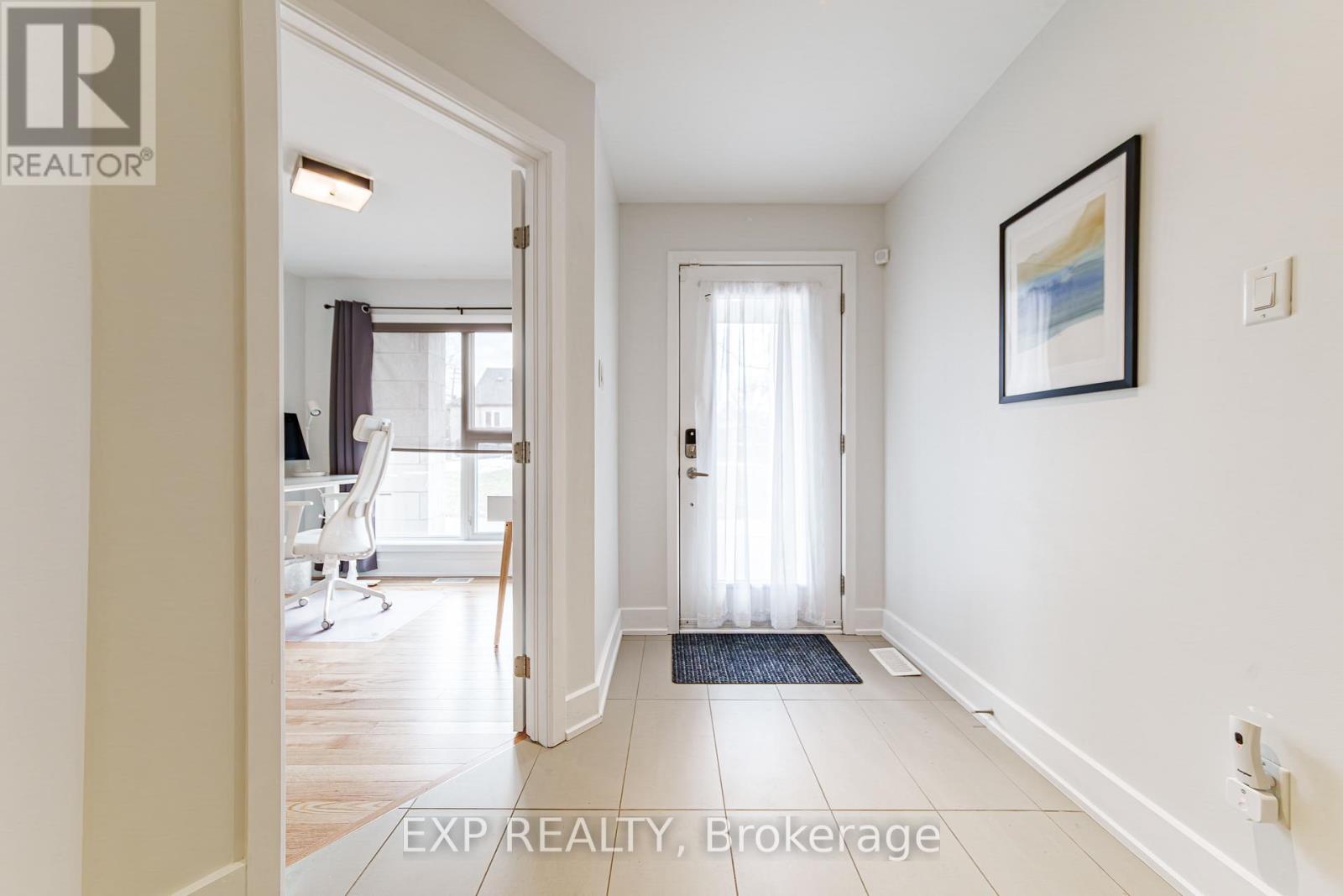 D - 63 Young Street, Ottawa, Ontario  K1S 5T5 - Photo 3 - X12876874