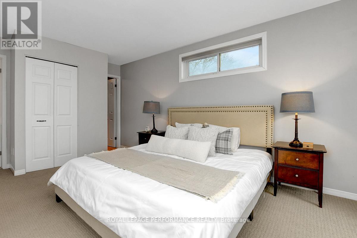 19 Columbus Avenue, Ottawa, Ontario  K1K 1R2 - Photo 34 - X12877048