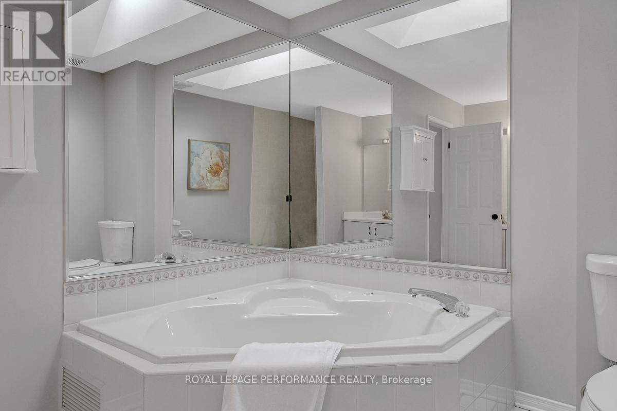 19 Columbus Avenue, Ottawa, Ontario  K1K 1R2 - Photo 37 - X12877048