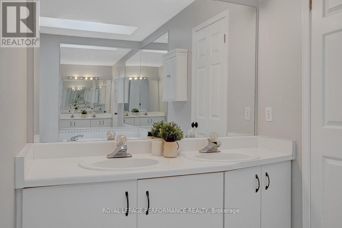 19 Columbus Avenue, Ottawa, Ontario  K1K 1R2 - Photo 38 - X12877048