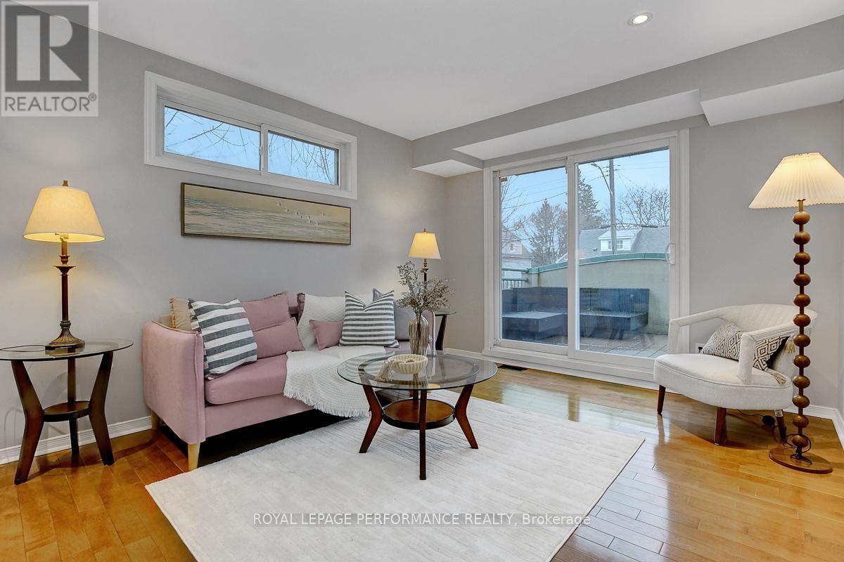 19 Columbus Avenue, Ottawa, Ontario  K1K 1R2 - Photo 4 - X12877048