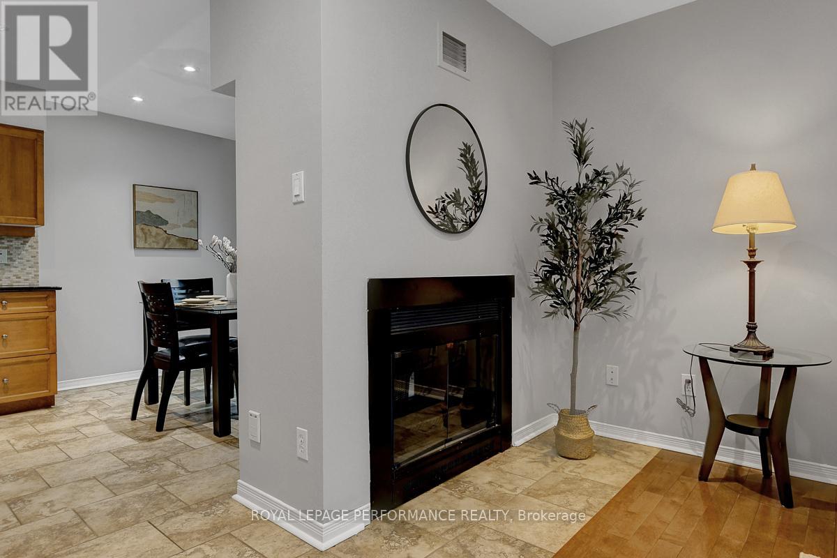 19 Columbus Avenue, Ottawa, Ontario  K1K 1R2 - Photo 8 - X12877048