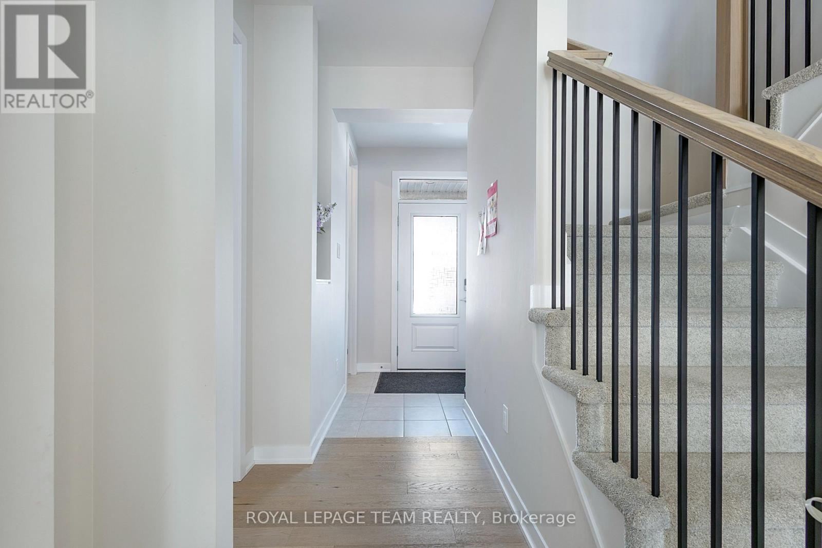 331 Peninsula Road, Ottawa, Ontario  K2J 4J4 - Photo 4 - X12877070