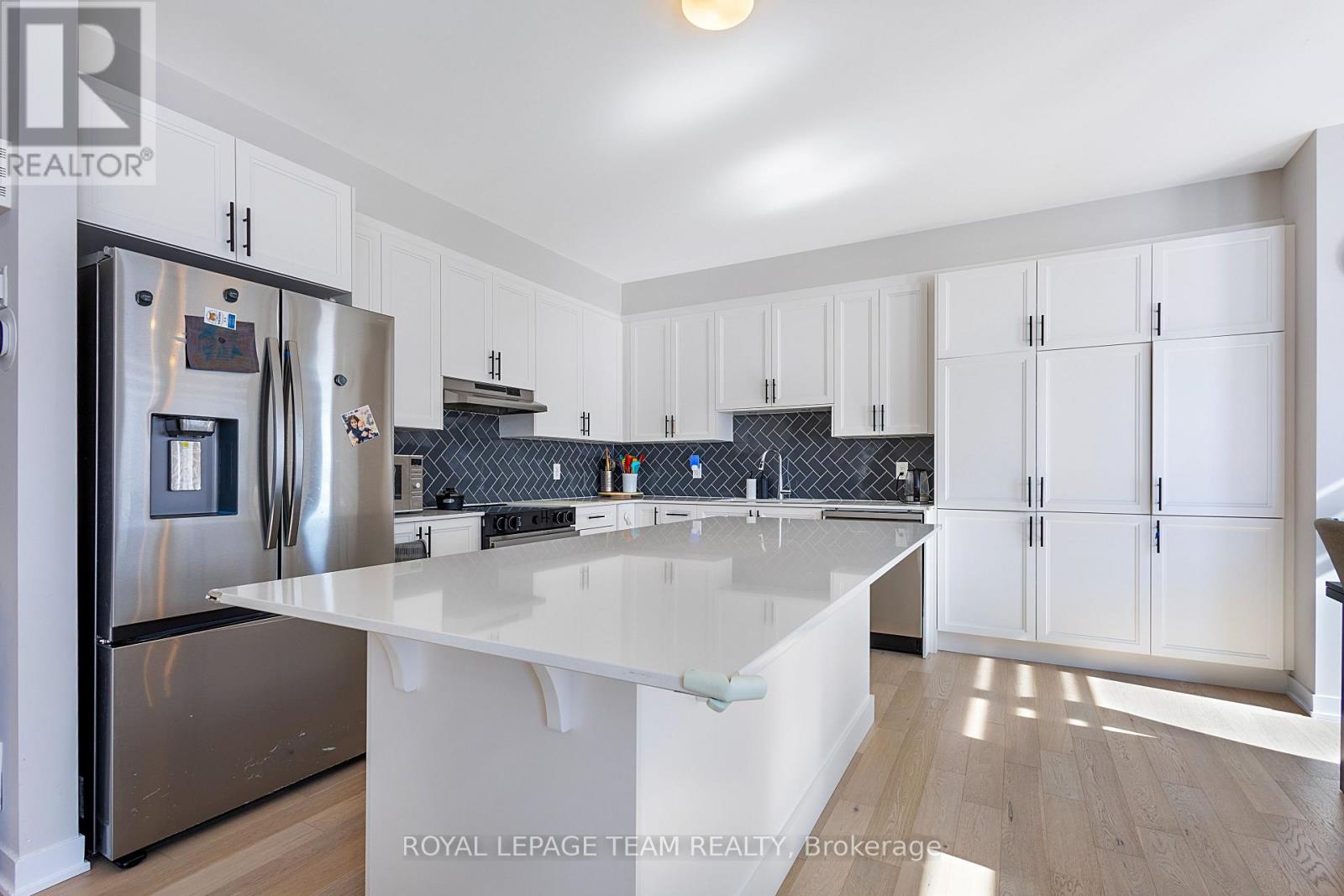 331 Peninsula Road, Ottawa, Ontario  K2J 4J4 - Photo 9 - X12877070