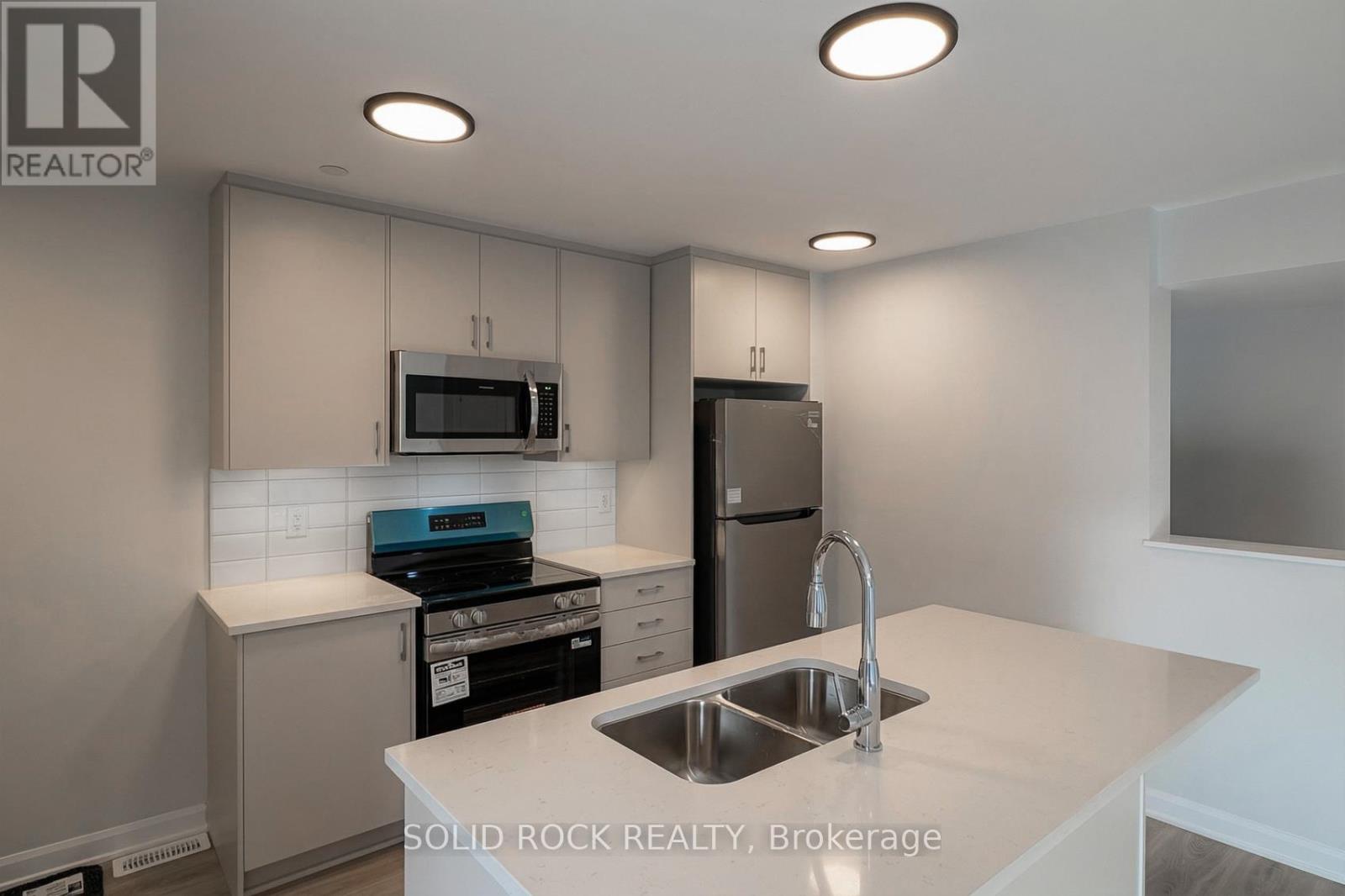 20 - 401 Glenroy Gilbert Drive, Ottawa, Ontario  K2J 5W2 - Photo 3 - X12877086