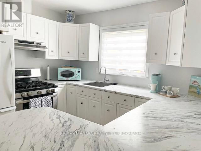 3360 Bethune Avenue, Fort Erie (Ridgeway), Ontario  L0S 1N0 - Photo 8 - X12877008