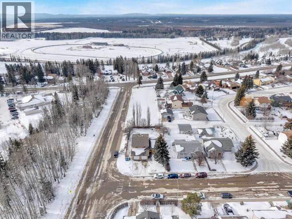 5704 58 Street, Rocky Mountain House, Alberta  T4T 1H9 - Photo 1 - A2288498