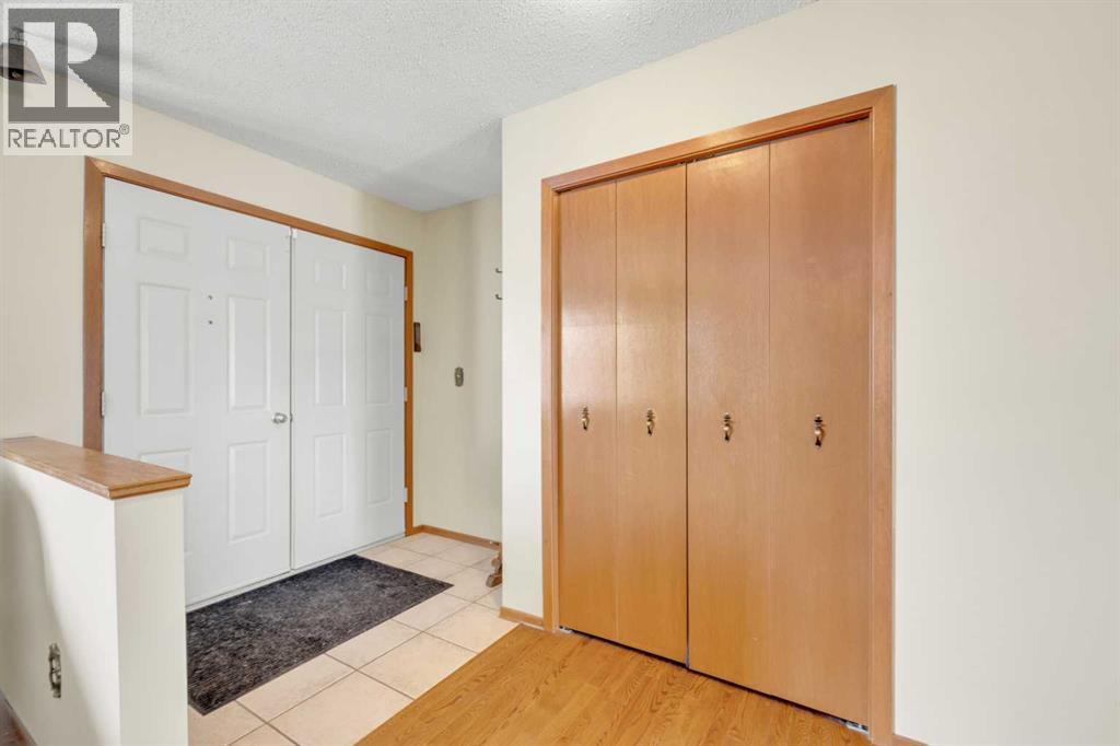 5704 58 Street, Rocky Mountain House, Alberta  T4T 1H9 - Photo 15 - A2288498