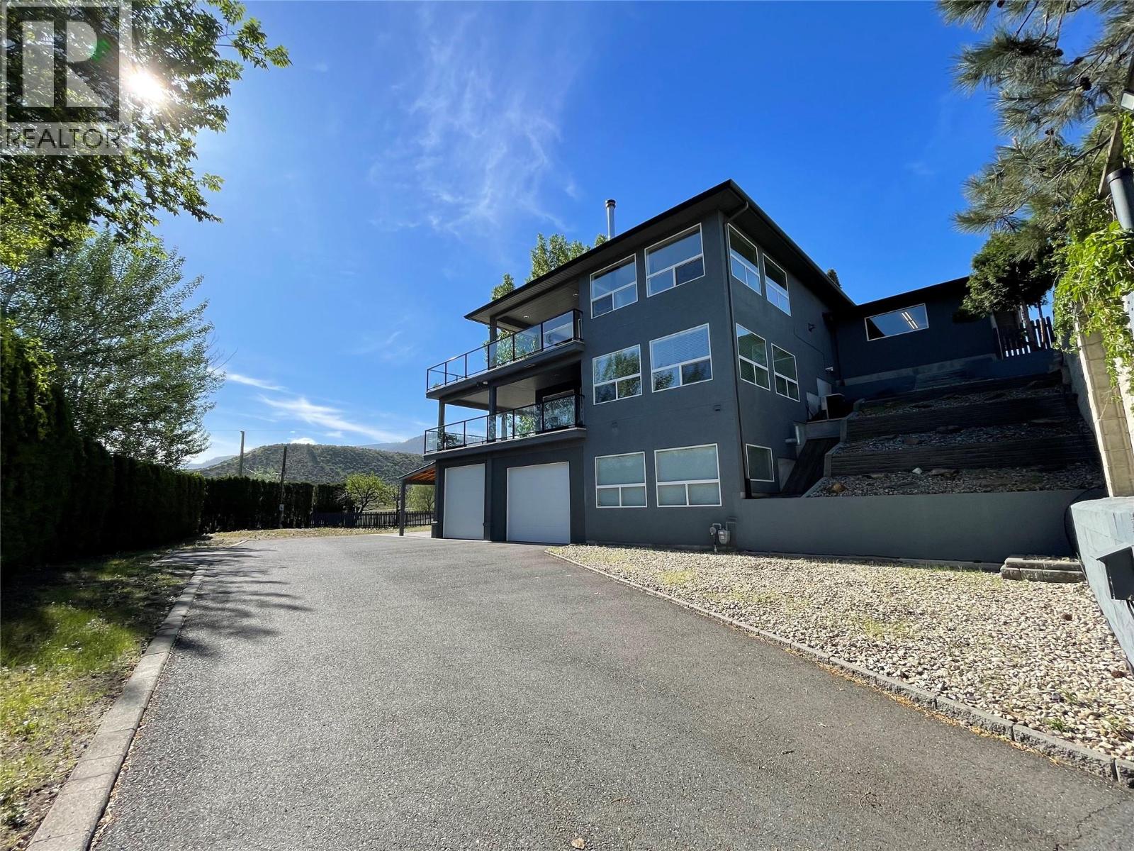 1491 Pine Crescent, Kamloops, British Columbia