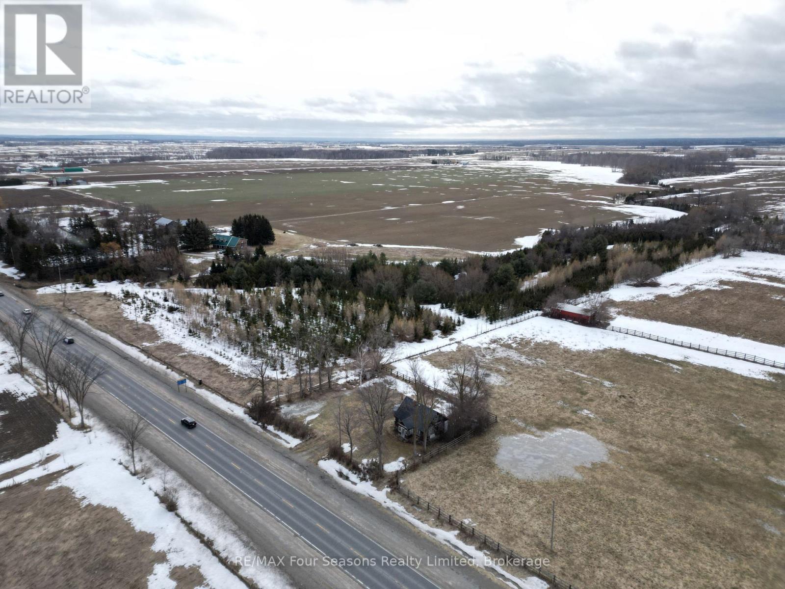 6677 26 Highway, Clearview, Ontario  L0M 1S0 - Photo 12 - S12876970