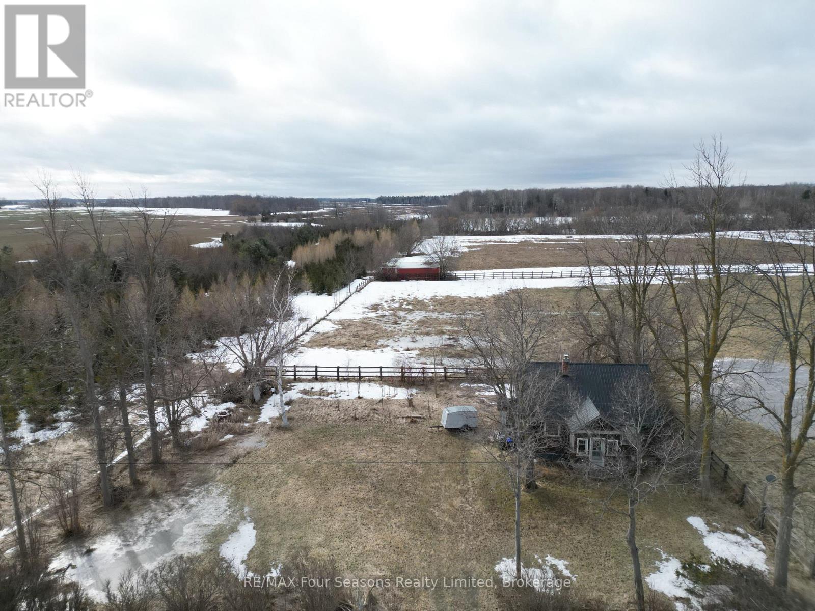 6677 26 Highway, Clearview, Ontario  L0M 1S0 - Photo 3 - S12876970