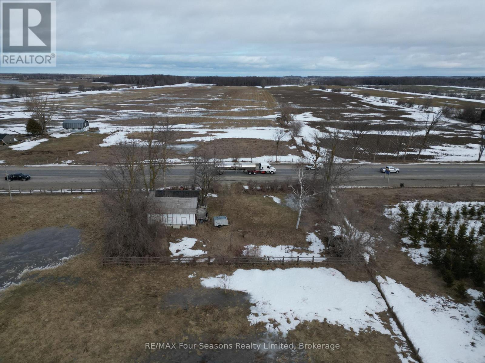 6677 26 Highway, Clearview, Ontario  L0M 1S0 - Photo 9 - S12876970