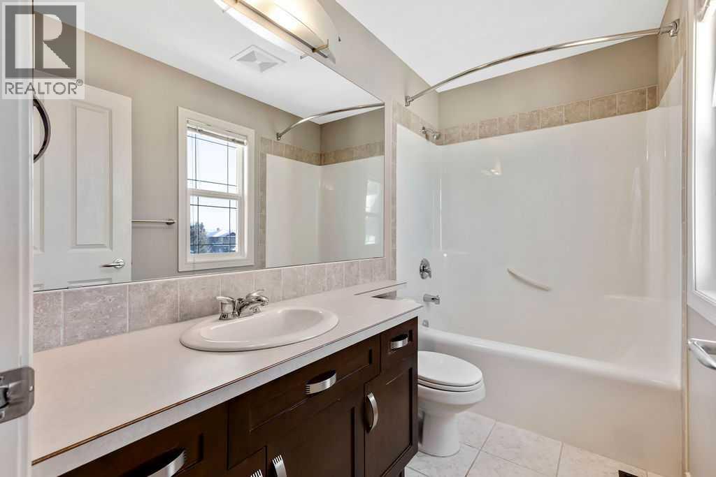 30 Drake Landing Road, Okotoks, Alberta  T1S 2M2 - Photo 17 - A2266398