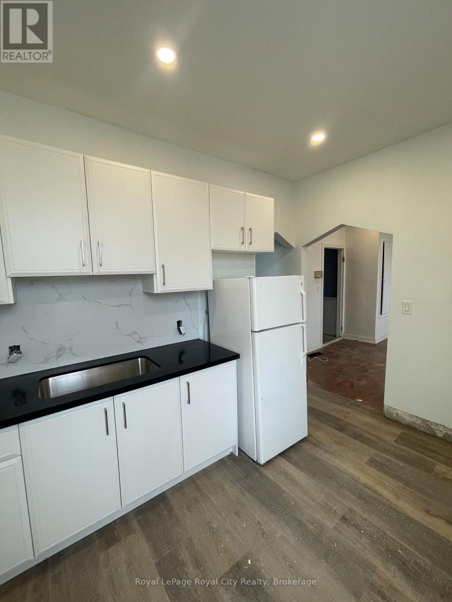 Unit 5 - 21 Gordon Street, Guelph (Downtown), Ontario  N1H 4G8 - Photo 2 - X12876900