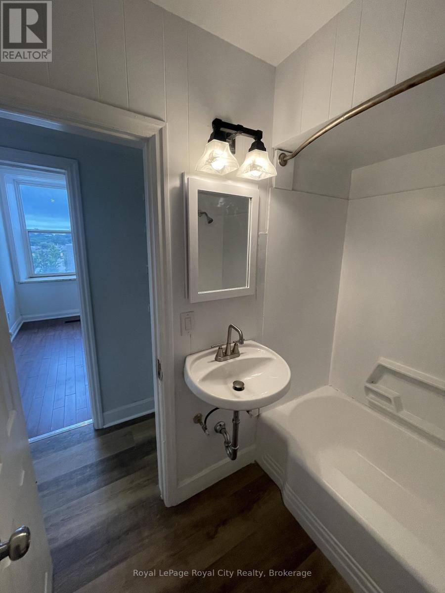 Unit 5 - 21 Gordon Street, Guelph (Downtown), Ontario  N1H 4G8 - Photo 8 - X12876900