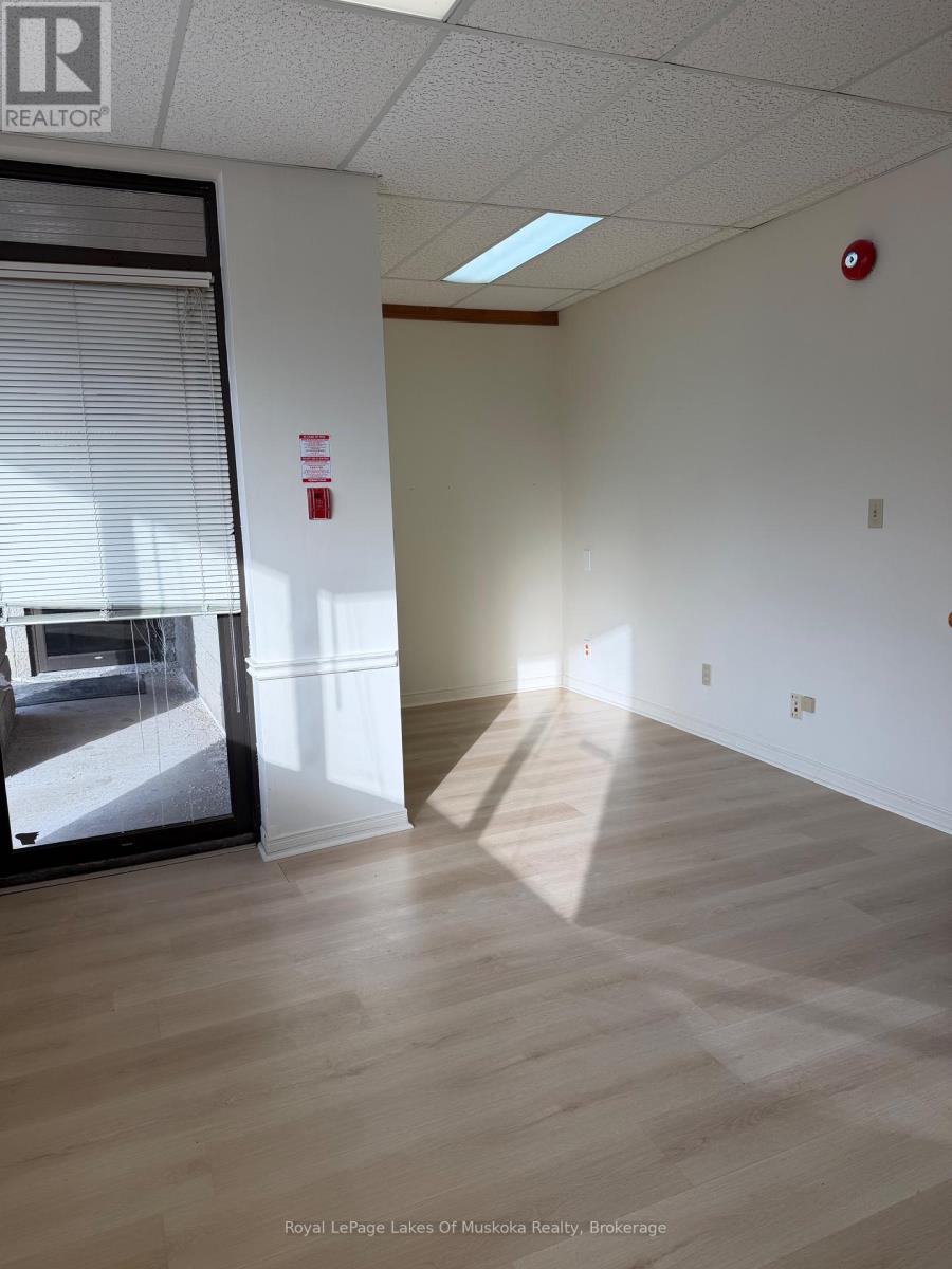 Unit 3 - 367 Muskoka Rd 3 Road N, Huntsville (Chaffey), Ontario  P1H 1H6 - Photo 5 - X12876962