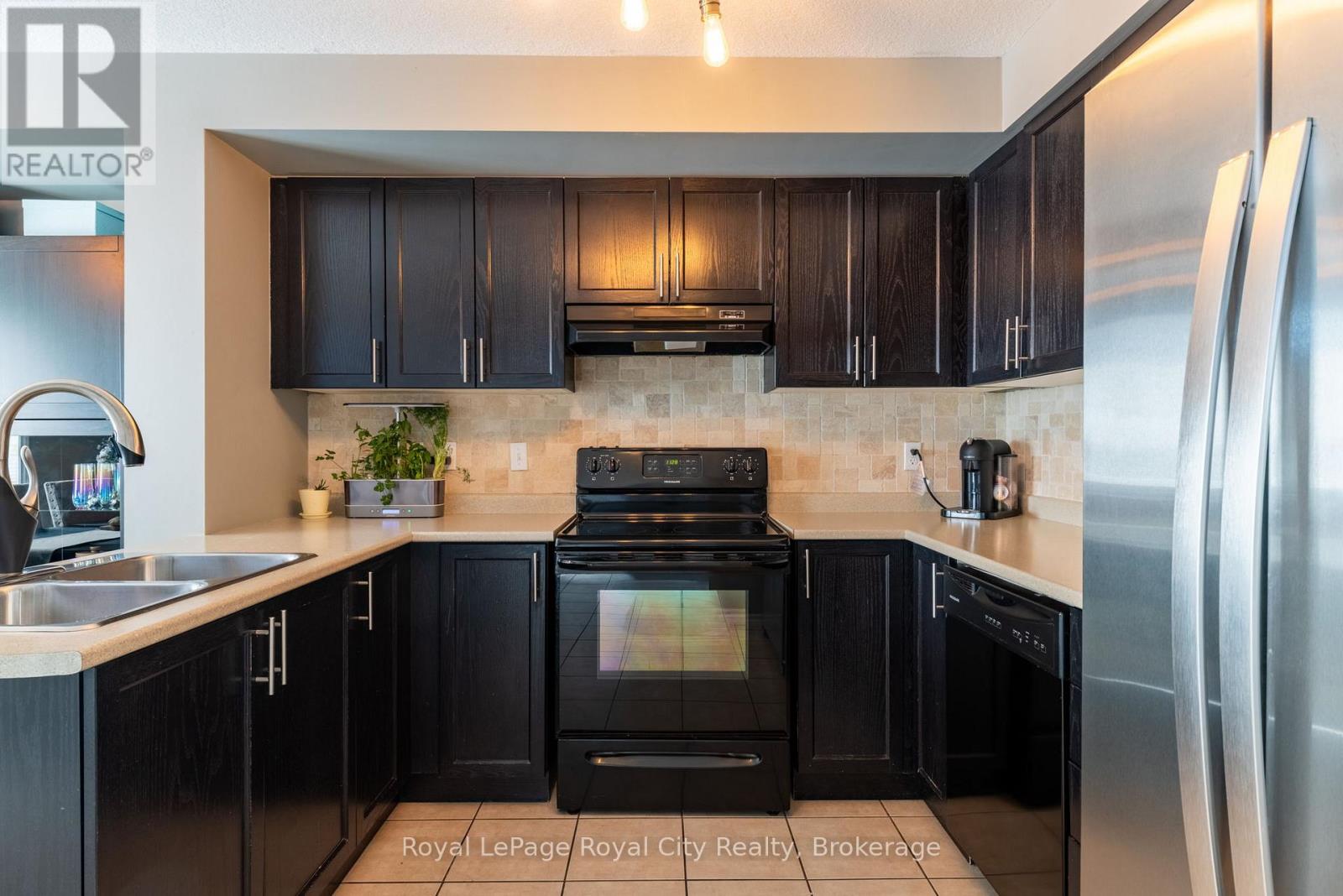 B - 638 Woodlawn Road E, Guelph (Victoria North), Ontario  N1E 0K4 - Photo 7 - X12877012