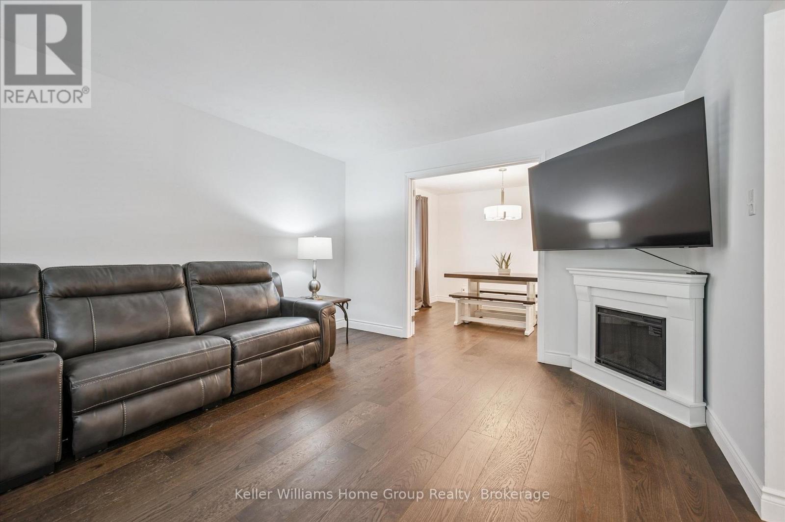 284 Colborne Street, Centre Wellington, Ontario  N0B 1S0 - Photo 7 - X12877068