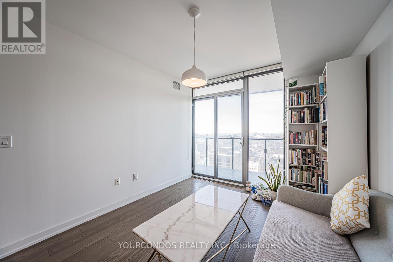 4206 - 11 Wellesley Street W, Toronto, Ontario  M4Y 0G4 - Photo 5 - C12839210