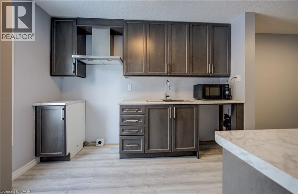 249 Cedarbrae Avenue Unit# 18, Waterloo, Ontario  N2L 4S8 - Photo 7 - 40805241