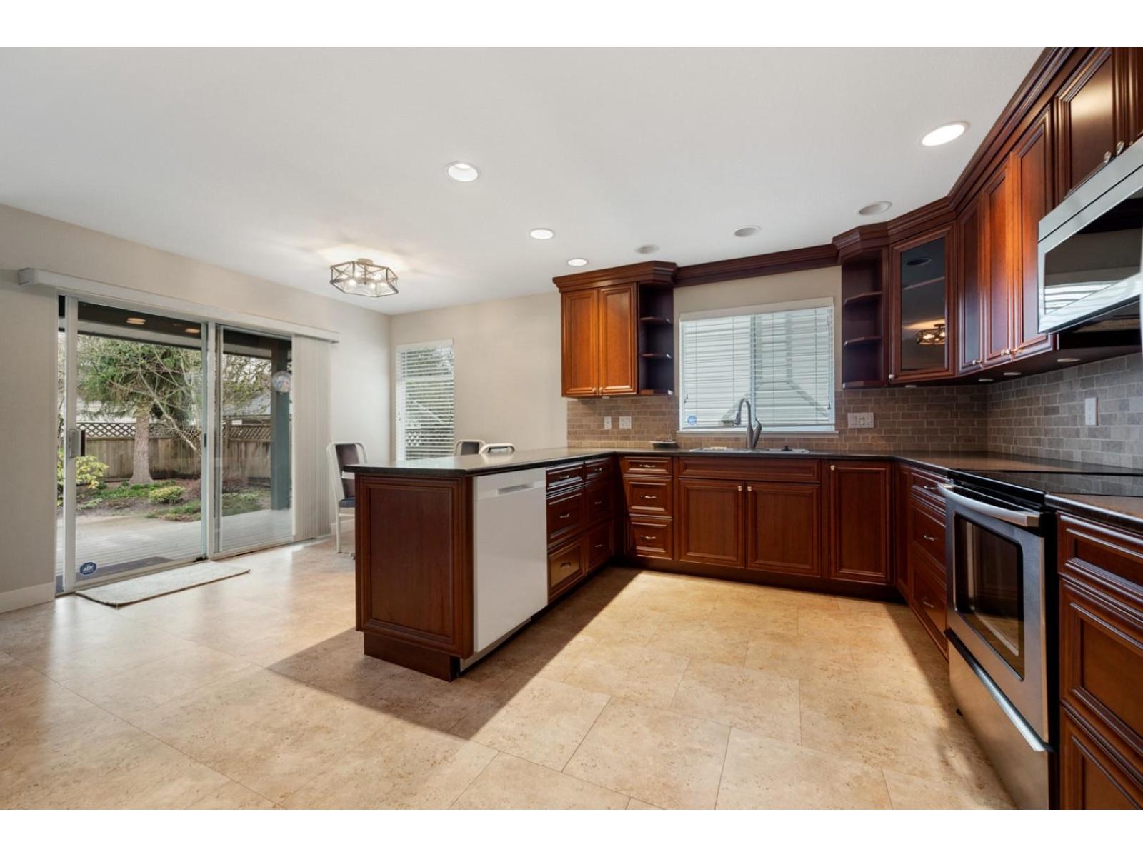 18775 59 Avenue, Surrey, British Columbia  V3S 7M1 - Photo 5 - R3098653