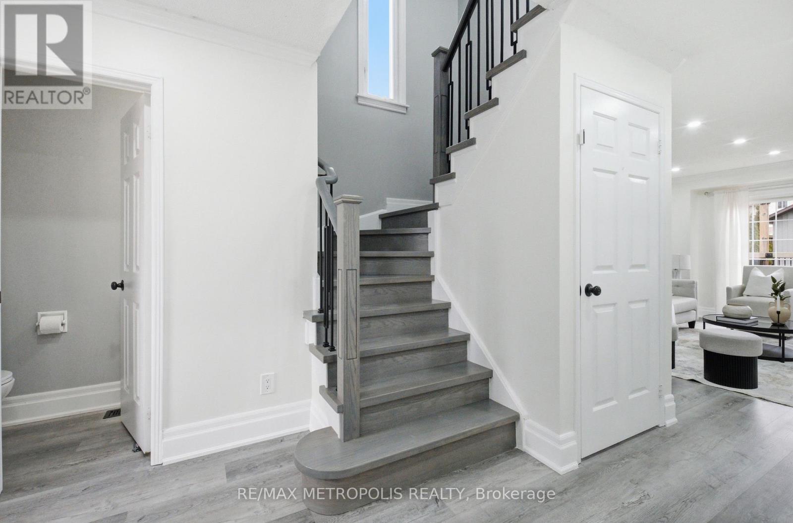 700 Mountjoy Court, Oshawa, Ontario  L1K 1W8 - Photo 15 - E12876300