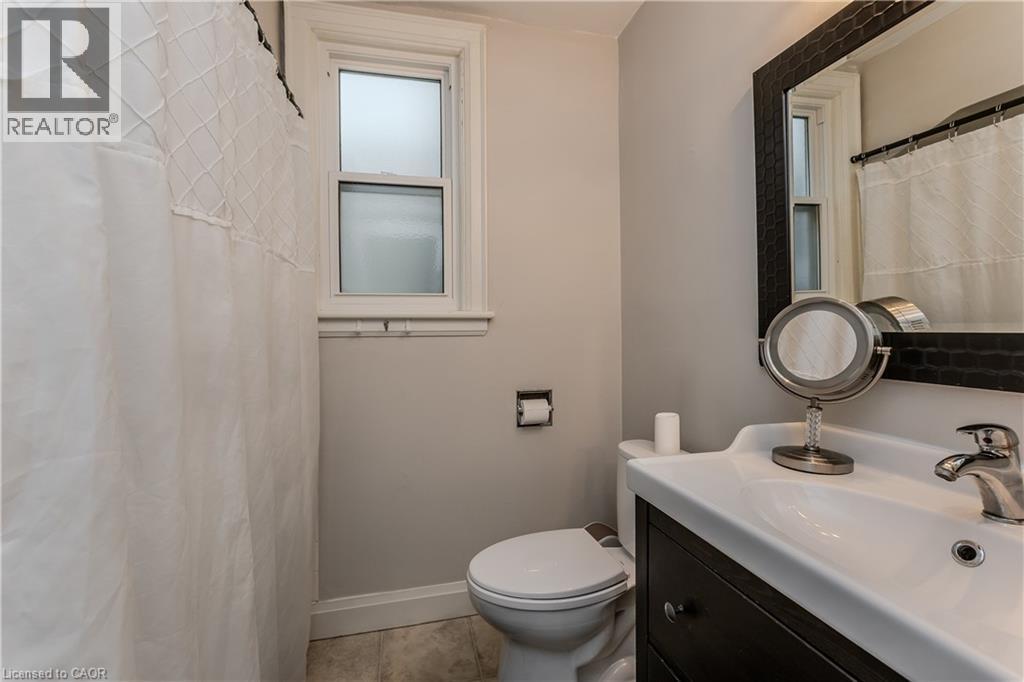 34 Hollywood Street N, Hamilton, Ontario  L8S 3K6 - Photo 12 - 40810627