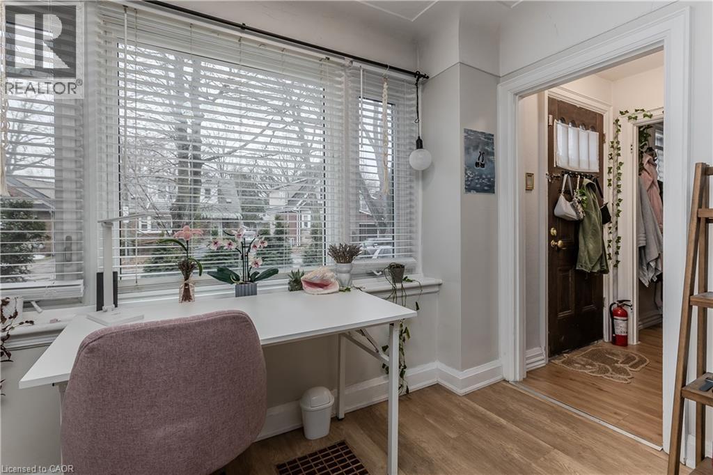 34 Hollywood Street N, Hamilton, Ontario  L8S 3K6 - Photo 11 - 40810627