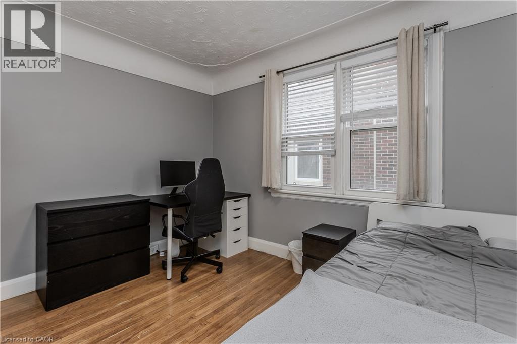 34 Hollywood Street N, Hamilton, Ontario  L8S 3K6 - Photo 14 - 40810627