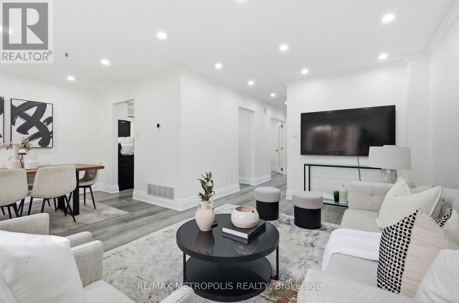 700 Mountjoy Court, Oshawa, Ontario  L1K 1W8 - Photo 9 - E12876300