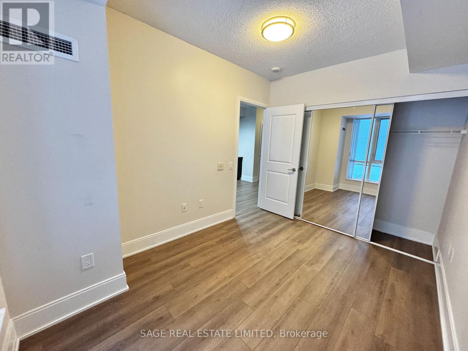 201 - 560 Front Street W, Toronto, Ontario  M5V 1C1 - Photo 17 - C12876870