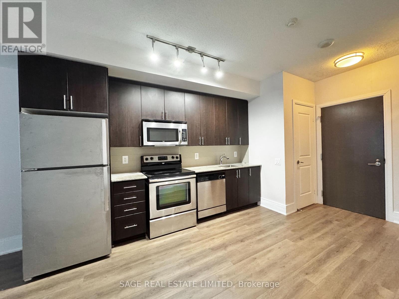 201 - 560 Front Street W, Toronto, Ontario  M5V 1C1 - Photo 2 - C12876870