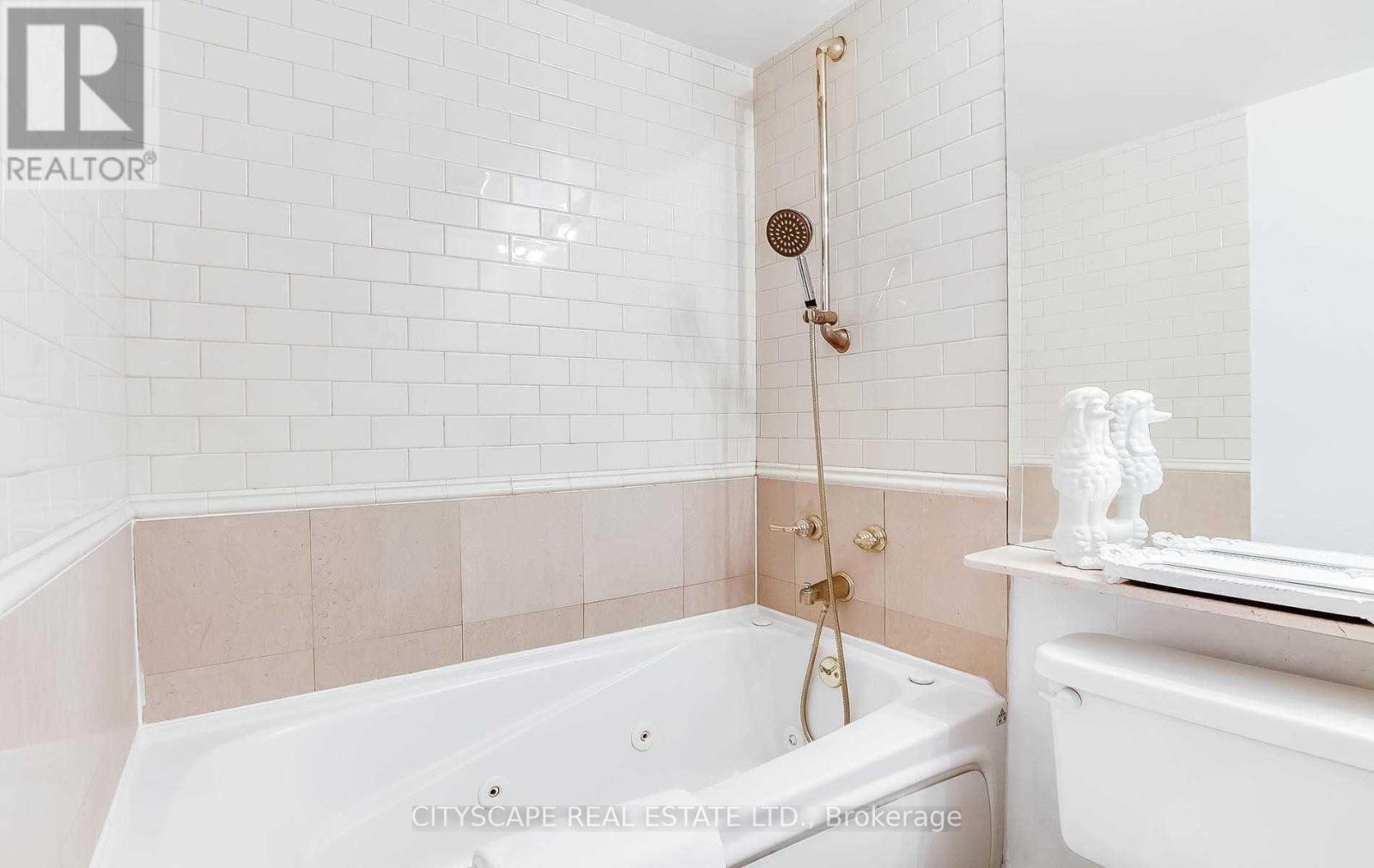 Lph8 - 55 Bloor Street E, Toronto, Ontario  M4W 3W6 - Photo 21 - C12876892