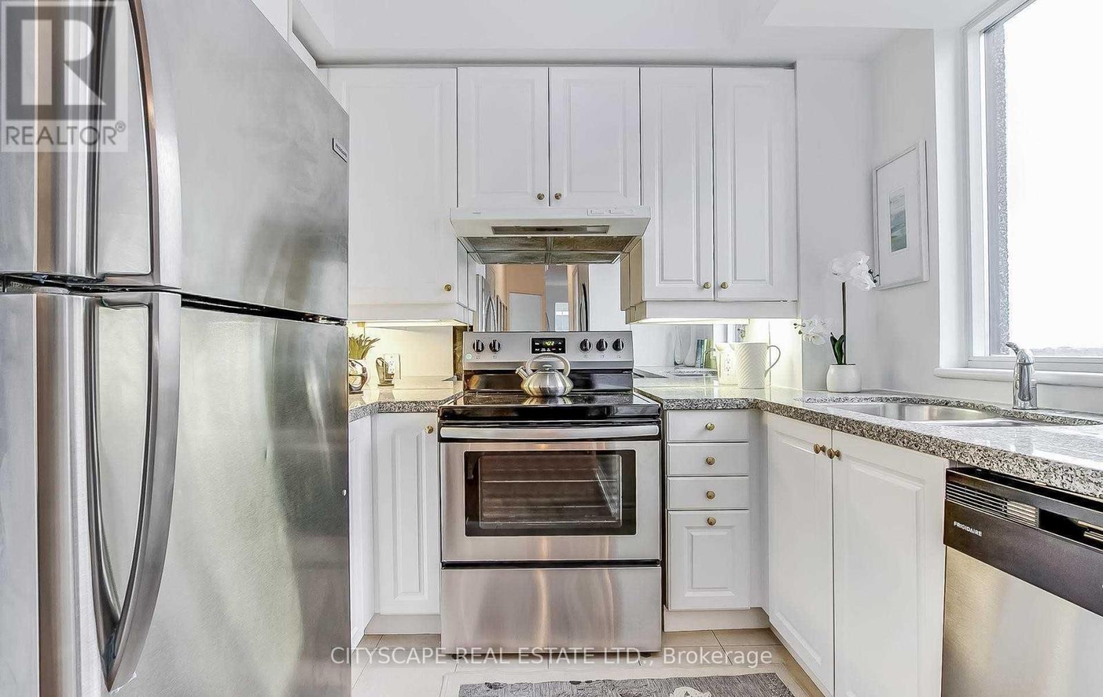 Lph8 - 55 Bloor Street E, Toronto, Ontario  M4W 3W6 - Photo 6 - C12876892