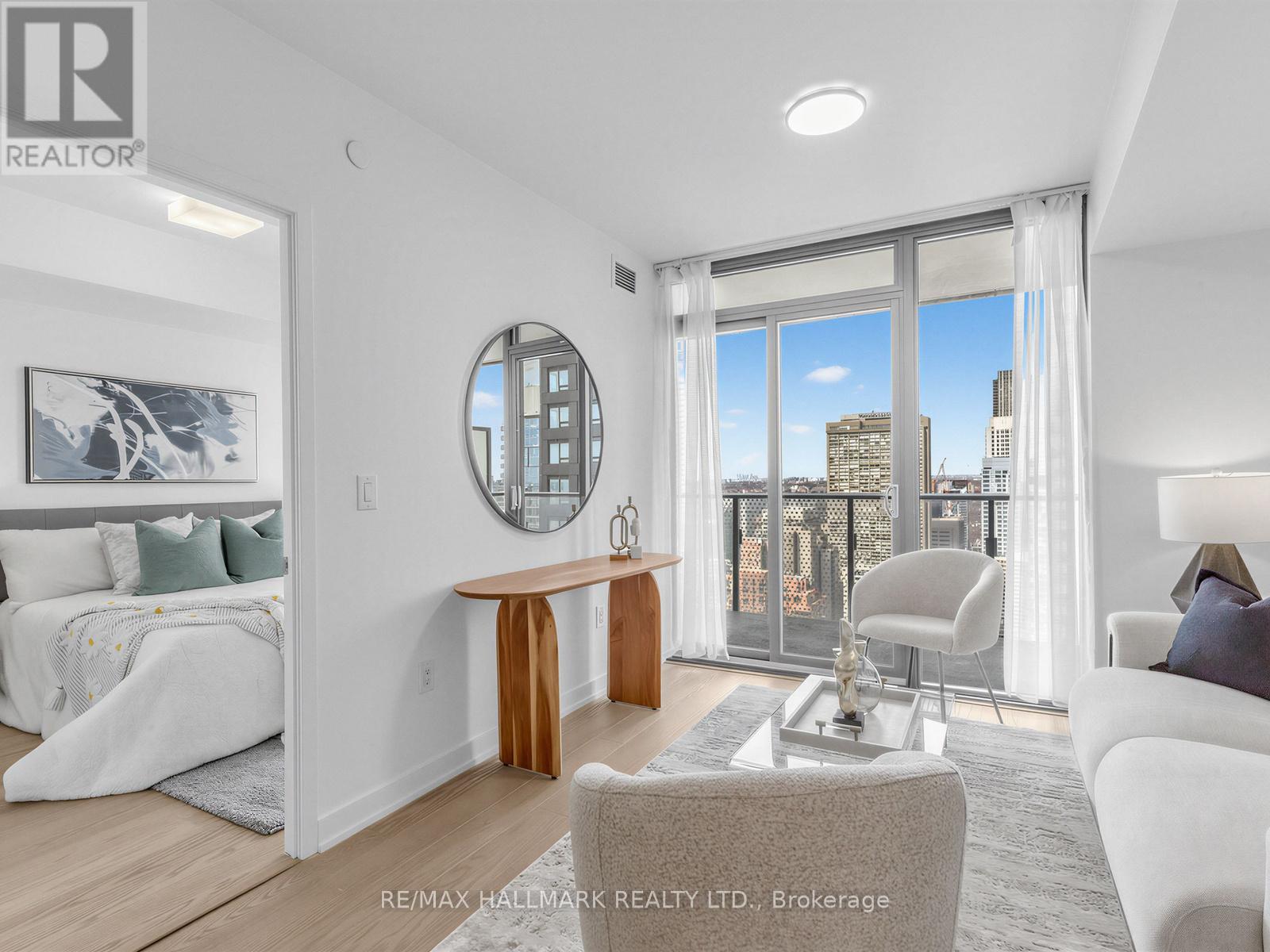 3909 - 11 Wellesley Street W, Toronto, Ontario  M4Y 0G4 - Photo 10 - C12876954