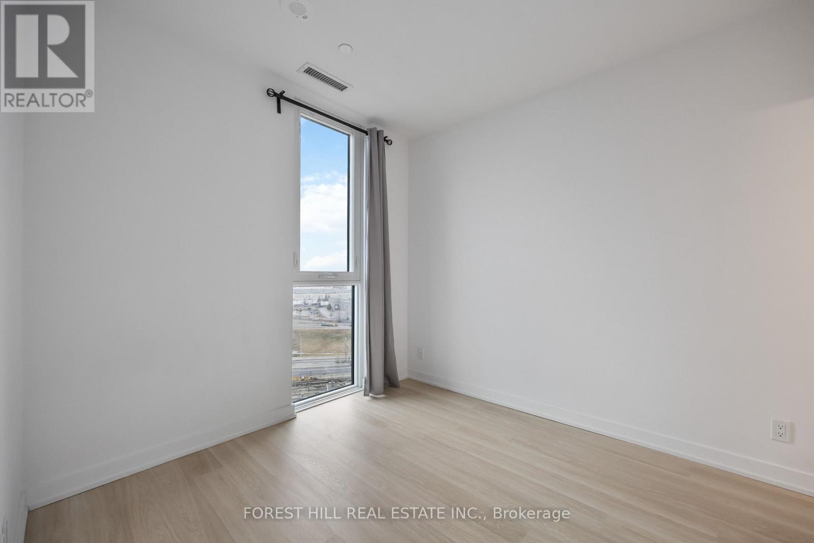 1010 - 30 Tretti Way, Toronto (Clanton Park), Ontario  M3H 0E3 - Photo 10 - C12876982