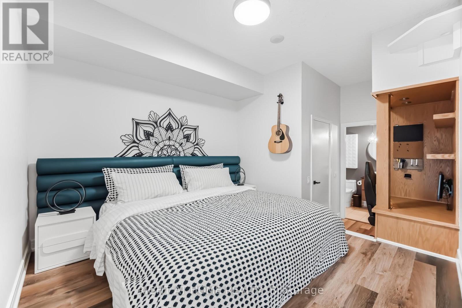 S320 - 112 George Street, Toronto (Moss Park), Ontario  M5A 2M5 - Photo 21 - C12877034