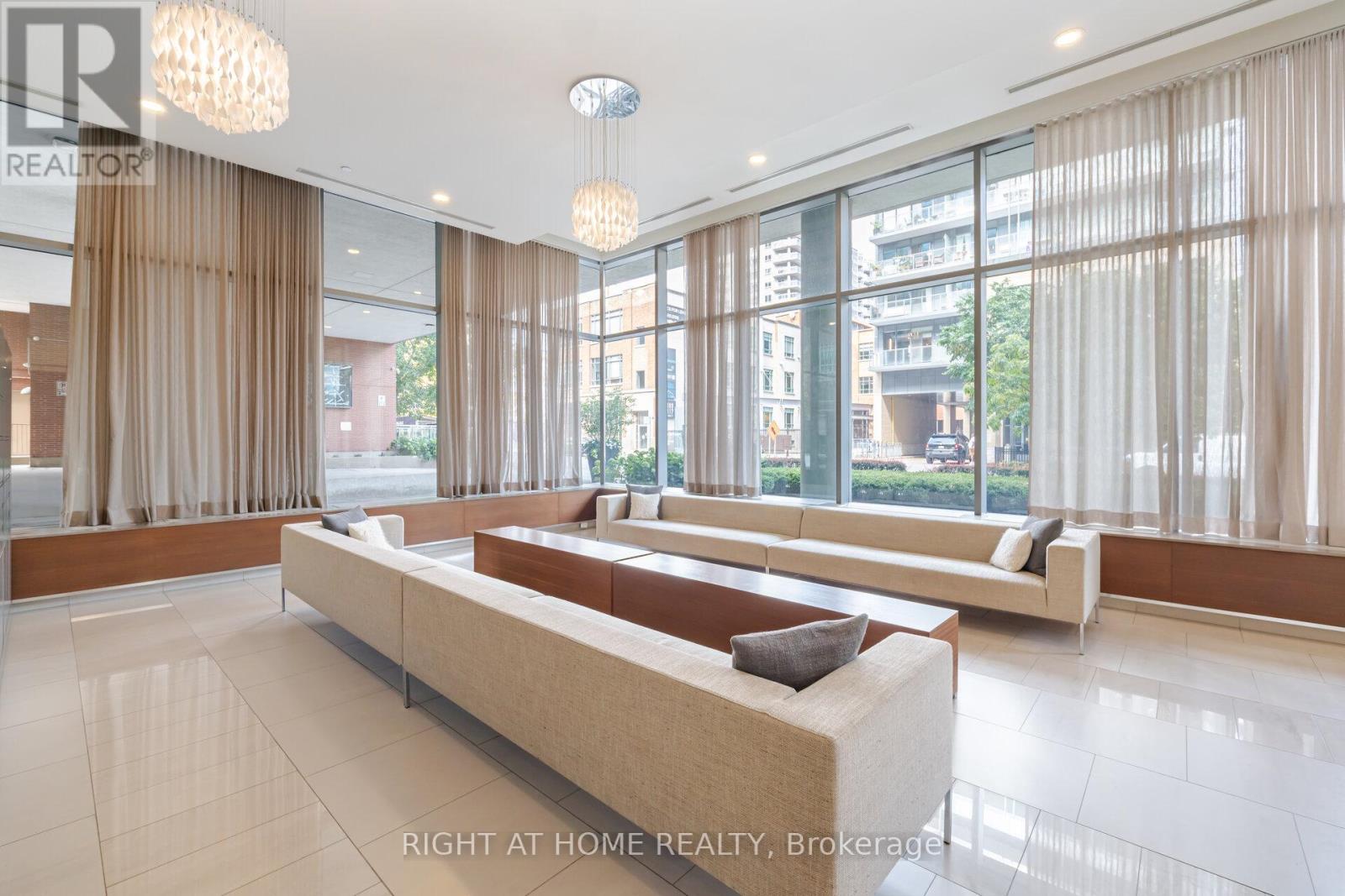 S320 - 112 George Street, Toronto (Moss Park), Ontario  M5A 2M5 - Photo 3 - C12877034