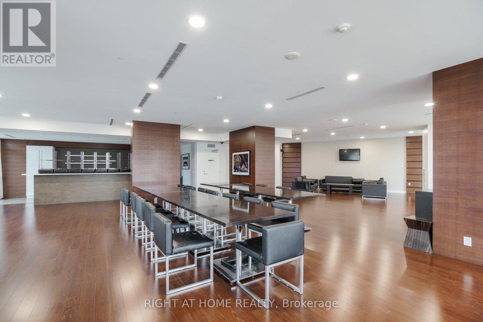 S320 - 112 George Street, Toronto (Moss Park), Ontario  M5A 2M5 - Photo 37 - C12877034