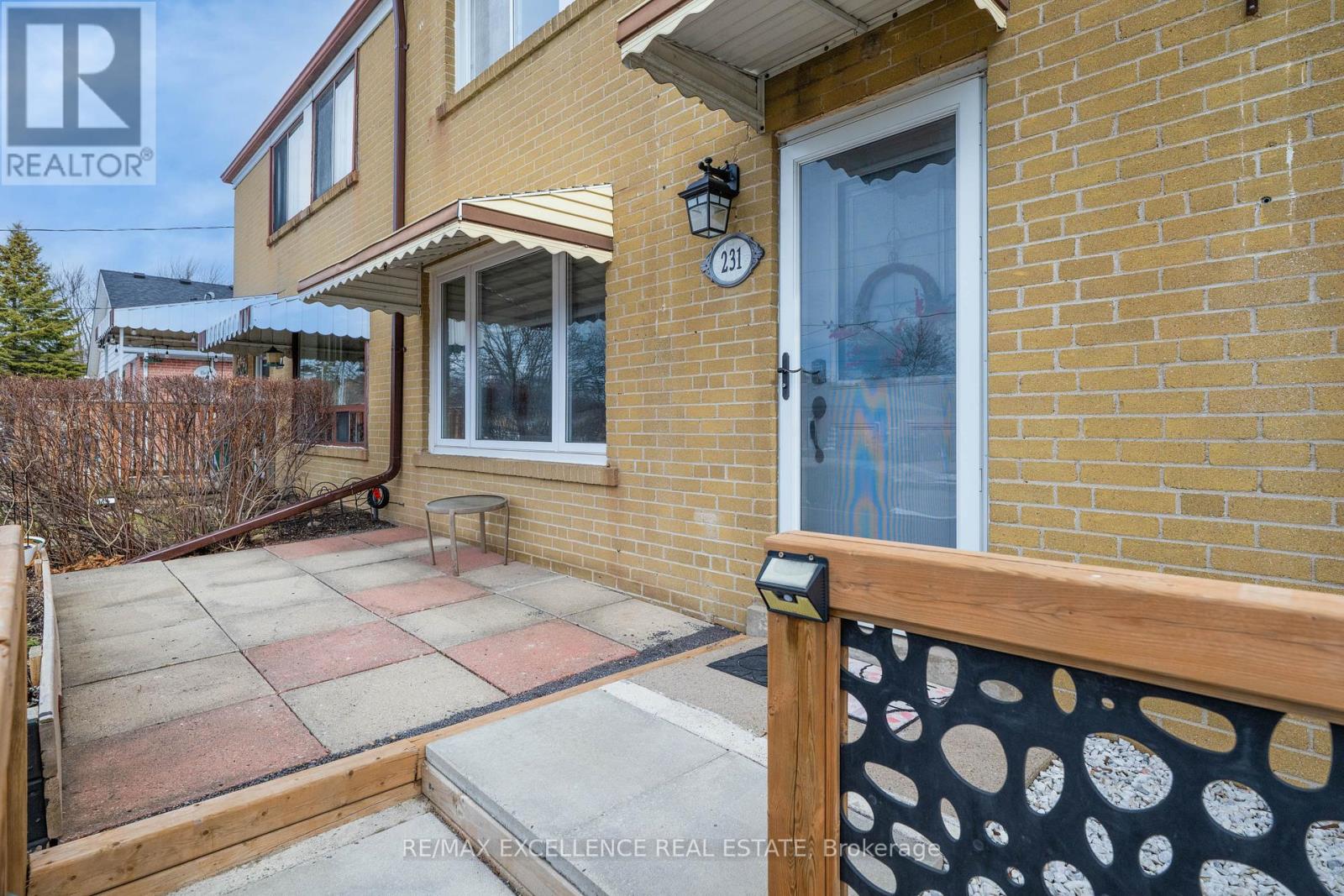 231 Rosedale Drive, Whitby (Downtown Whitby), Ontario  L1N 1Z2 - Photo 6 - E12876930