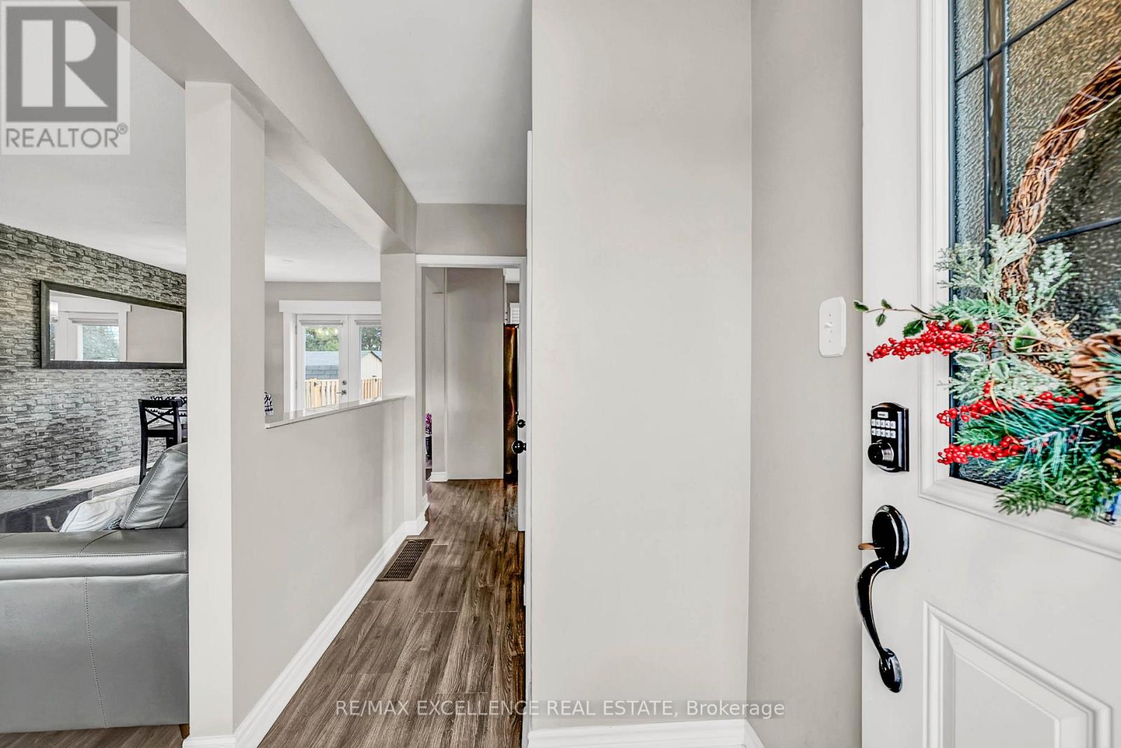 231 Rosedale Drive, Whitby (Downtown Whitby), Ontario  L1N 1Z2 - Photo 7 - E12876930