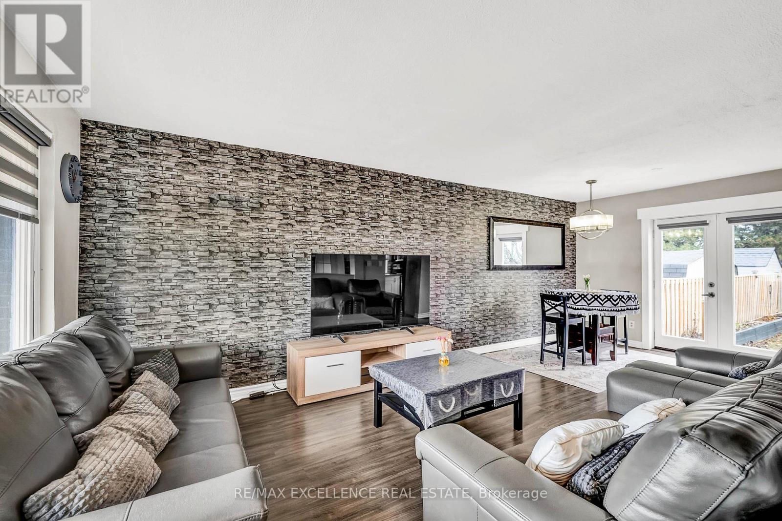 231 Rosedale Drive, Whitby (Downtown Whitby), Ontario  L1N 1Z2 - Photo 8 - E12876930