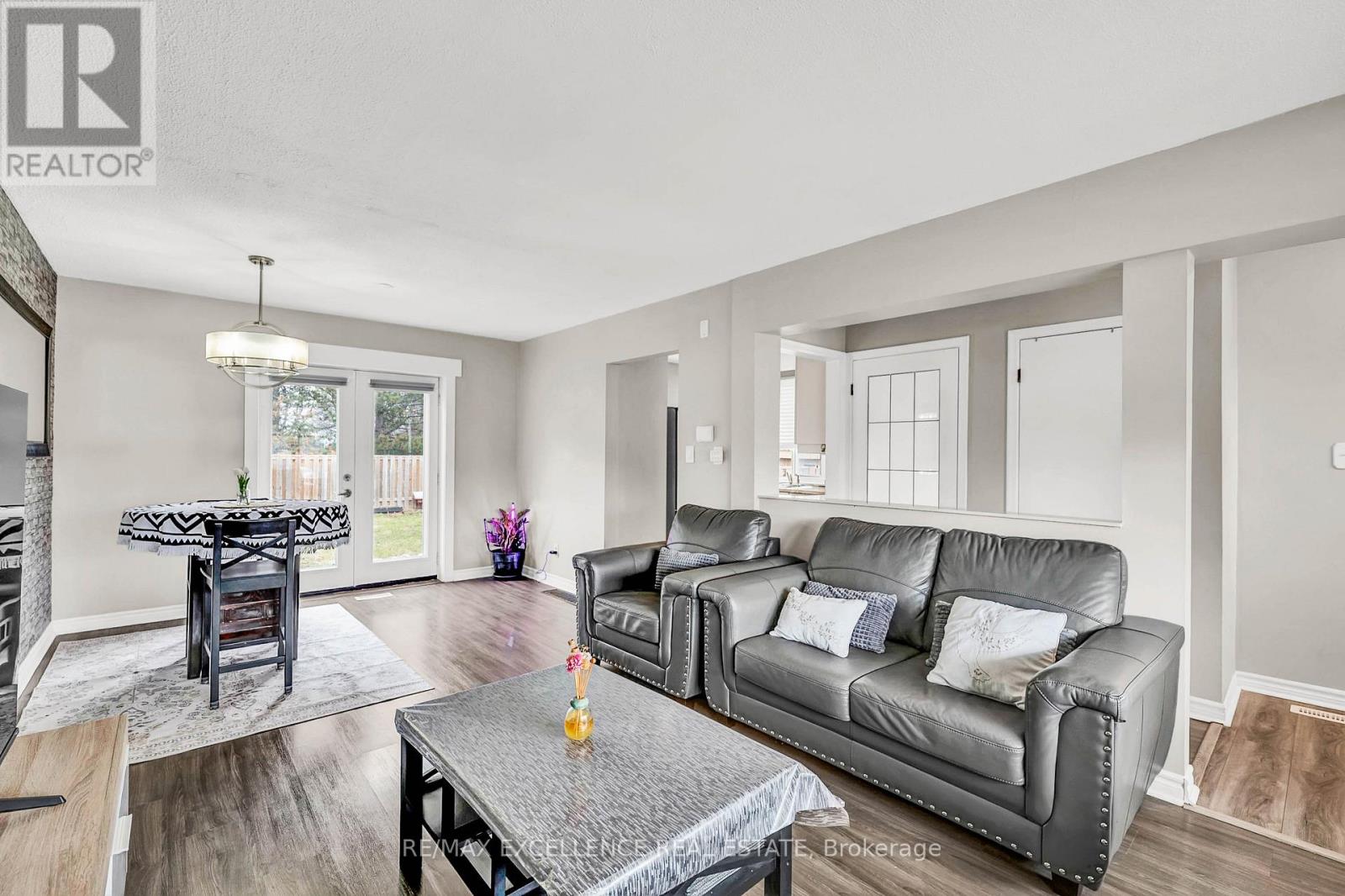 231 Rosedale Drive, Whitby (Downtown Whitby), Ontario  L1N 1Z2 - Photo 9 - E12876930