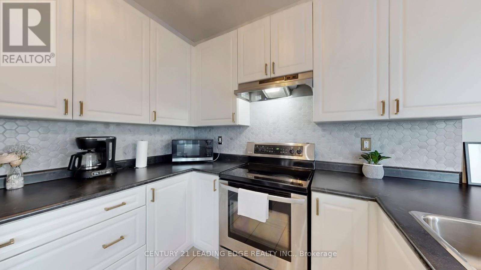 1574 Edgecroft Drive, Pickering (Duffin Heights), Ontario  L1V 2P8 - Photo 10 - E12877104