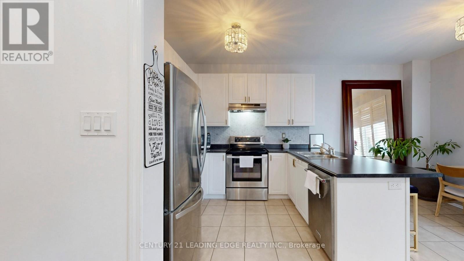 1574 Edgecroft Drive, Pickering (Duffin Heights), Ontario  L1V 2P8 - Photo 9 - E12877104