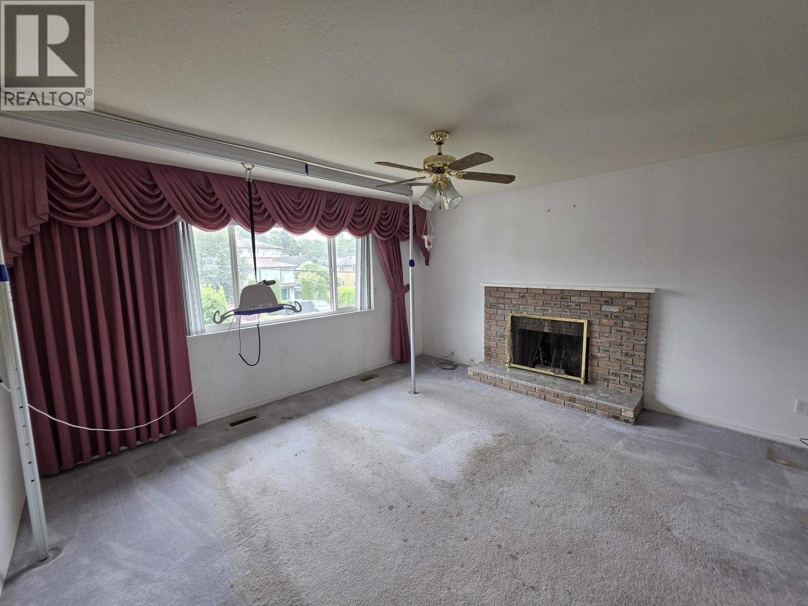 3141 Jervis Street, Port Coquitlam, British Columbia  V3C 3H6 - Photo 2 - R3016310