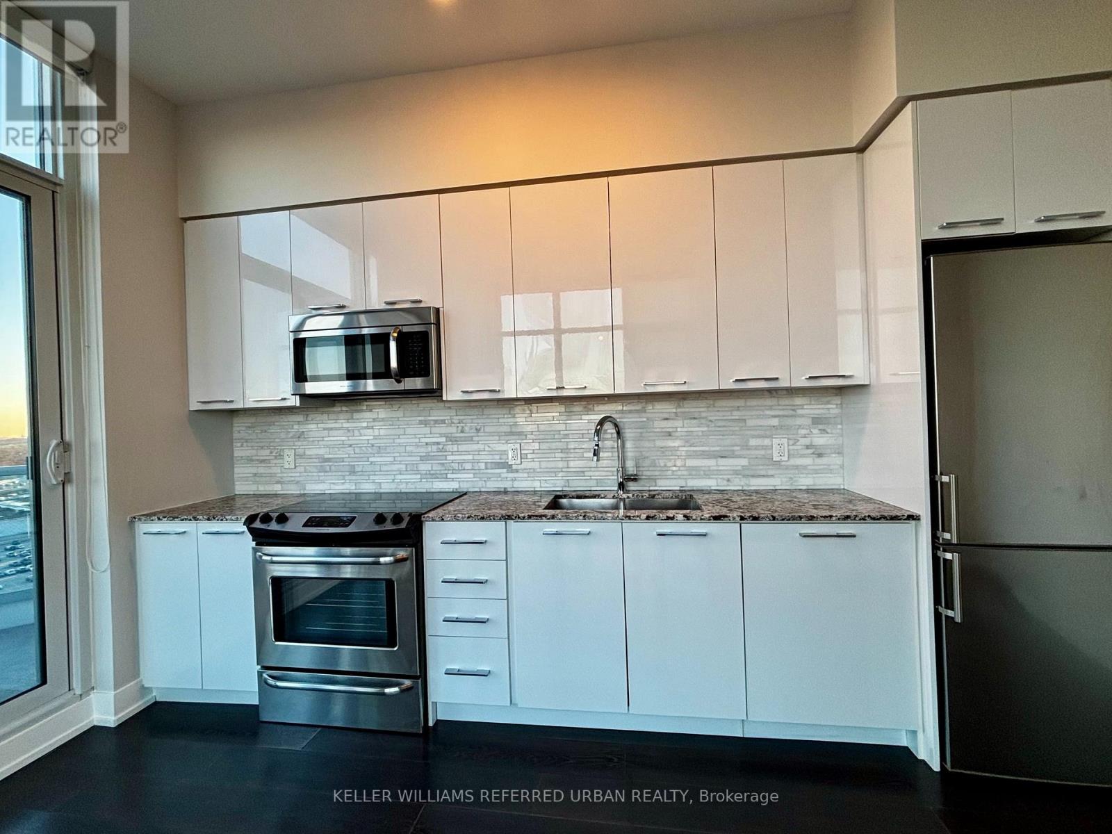 Ph 02 - 9471 Yonge Street, Richmond Hill, Ontario  L4C 0Z5 - Photo 4 - N12876872